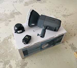 Neewer Vision5 TTL 400W Flash (1 foto / 6)