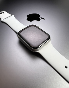 Apple Watch Series 6 GPS + LTE 44mm Aluminium Silver Aku92% (1 foto / 10)