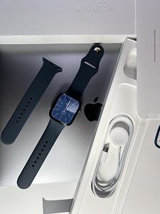 Apple Watch Series 7 GPS 45mm Midnight Aluminum BH-85% (1 foto / 8)