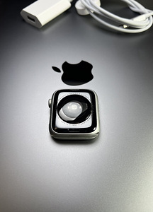 Apple Watch Series 5 GPS 44mm Aluminium Silver BH79% (3 foto / 6)