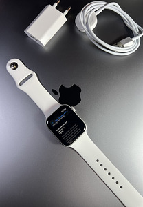 Apple Watch Series 5 GPS 44mm Aluminium Silver BH79% (5 foto / 6)