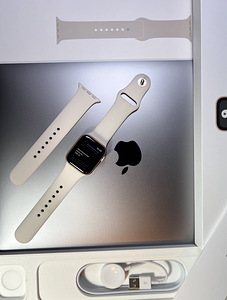 Apple Watch SE GPS + LTE 40mm Aluminium Gold BH100% (3 foto / 9)