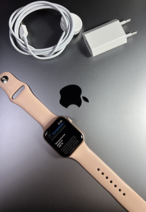 Apple Watch Series 4 GPS 44mm Gold Aluminium BH100% (3 foto / 8)