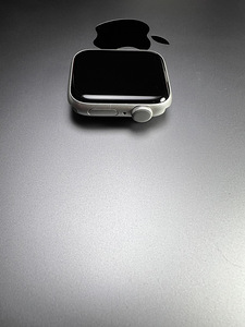 Apple Watch SE Gen.2 GPS 40 мм Silver Aluminum BH91% (6 фото из 8)
