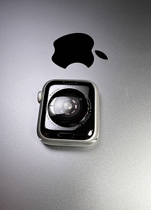 Apple Watch Series 5 GPS 40mm Aluminium Silver BH87% (7 foto / 7)