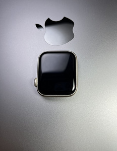 Apple Watch SE Gen.2 GPS 40 mm Starlight Aluminum BH97% (3 foto / 8)