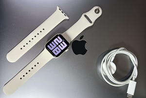 Apple Watch SE Gen.2 GPS 40 мм Starlight Aluminum BH99% (1 фото из 8)