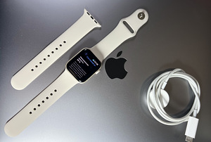 Apple Watch SE Gen.2 GPS 40 мм Starlight Aluminum BH99% (2 фото из 8)