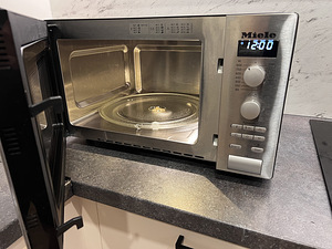Miele Mikrolaineahi 26 L (M6012 SC) (2 foto / 9)