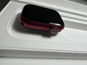 Apple Watch Series 7 GPS + LTE 41mm Red Aluminum BH99% (6 foto / 8)
