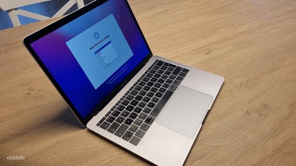 Apple Macbook Pro 2017, 2x Thunderbolt3 (фото #3)