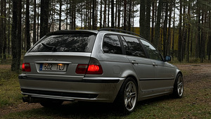 BMW 330XD (4 foto / 10)