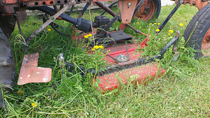Traktor T 16 niiduseadmega (2 foto / 6)