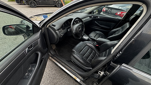 AUDI A6 AVANT quattro 2.5tdi 132kw. (6 foto / 9)