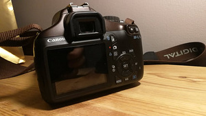 Canon T3 1100d (1 foto / 6)
