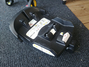 Doona+turvahäll ja isofix alus (4 foto / 5)