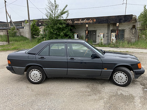 Мерседес бенц 190 (4 фото из 9)