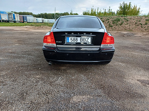 Volvo S60 2.4i (4 foto / 15)