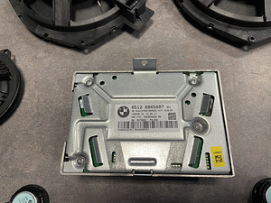 BMW HIFI helivõimendi + kõlarid (G30 / G31 / G32 / G38) (2 foto / 3)