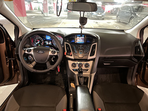 Ford Focus 1,6 LPG (4 foto / 10)