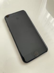 iPhone 7 jet black 128gb (3 фото из 4)