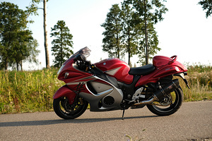 Suzuki GSX 1300 (1 foto / 8)