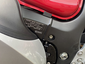 Suzuki Hayabusa gsx 1300 (2 foto / 9)