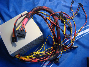 Antec 380W / Patriot Viper (5 foto / 7)