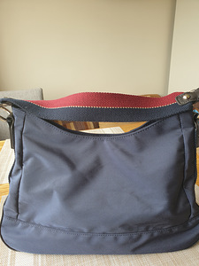 Сумка Tommy Hilfiger (2 фото из 10)