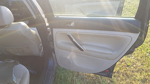 Vw Passat b5 poolnahk sisu (2 foto / 3)