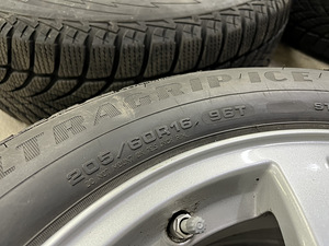 205/60R16 Volvo Goodyear UltraGrip Ice 2 (3 foto / 6)