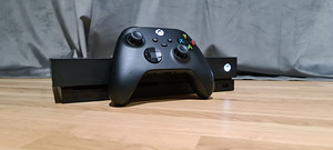 Võimsaim! Xbox One X 4K 1TB mängukonsooli komplekt + GTA V (5 foto / 7)