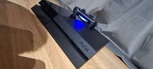 SUPER! Playstation 4 / PS4 mängukonsooli kmpl + mängud* (1 foto / 5)