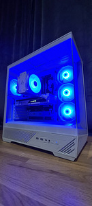 Polar Star! i7-12700K/16-32GB/NVMe/RX7600 - RX 9070XT (3 foto / 8)