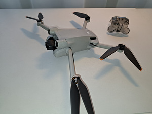 DJI Mini 3 Pro + Fly More Kit + RC + RC-N1 (2 foto / 10)