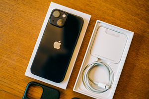 iPhone 13 Mini, Midnight Blue 256GB (3 foto / 8)