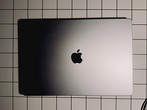Macbook Pro M1, 16” 2021, 16GB, 1 TB, Silver, INT (2 foto / 2)