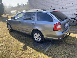 Skoda Octavia 1.2 77kW (2 foto / 13)