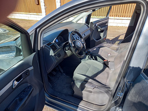 2003 VW Touran 1.9 TDI 77kW varuosadeks (7 foto / 9)