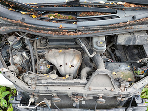 Toyota Previa varuosadeks (7 foto / 8)
