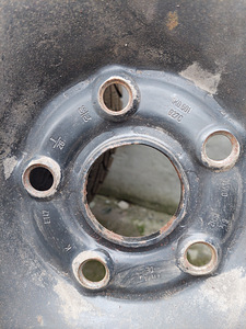15" veljed 195/65/R15 talverehvidega (6 foto / 6)