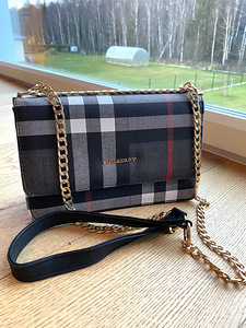 BURBERRY uus käekott (1 foto / 4)