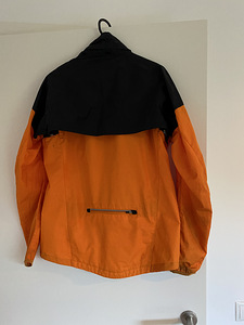 Nike kilejope, S suurus (2 foto / 4)