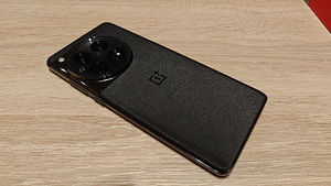 OnePlus 12 16/512GB (3 foto / 4)