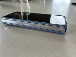 Samsung Galaxy Fold5 512 (3 foto / 6)