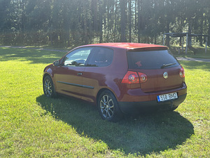 Volkswagen Golf 5 2.0tdi 103kw 2004 avtomat (2 foto / 10)