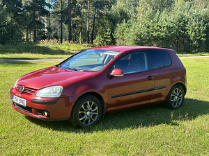 Volkswagen Golf 5 2.0tdi 103kw 2004 avtomat (1 foto / 10)