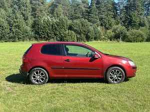 Volkswagen Golf 5 2.0tdi 103kw 2004 avtomat (3 foto / 10)