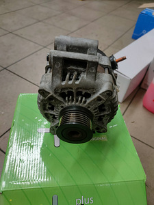 Generaator Lancia Voyager /Chrysler Grand Voyager 04727866AB (2 foto / 5)