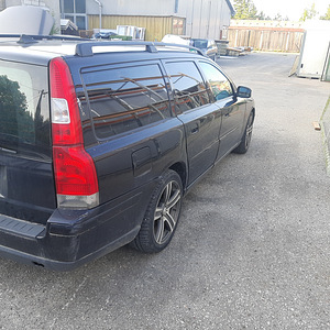 M: volvo v70 120kw 06a (2 foto / 5)